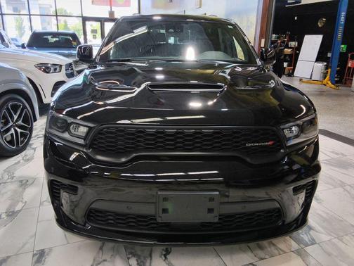 DB Black Crystal Clearcoat 2024 Dodge Durango R/T