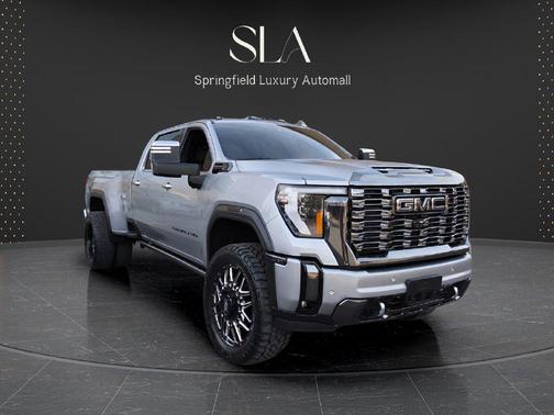 Sterling Metallic 2024 GMC Sierra 3500 Denali