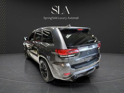 Granite Crystal Metallic Clearcoat 2019 Jeep Grand Cherokee SRT