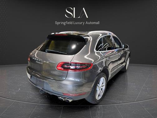 Agate Gray Metallic 2015 Porsche Macan Macan S
