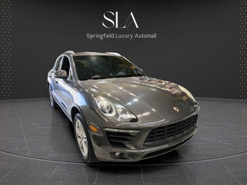Agate Gray Metallic 2015 Porsche Macan Macan S