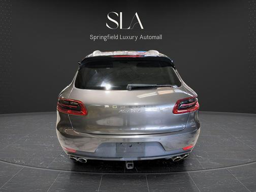 Agate Gray Metallic 2015 Porsche Macan Macan S