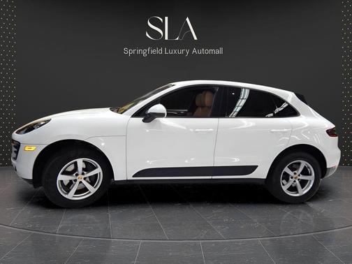 White 2018 Porsche Macan Macan
