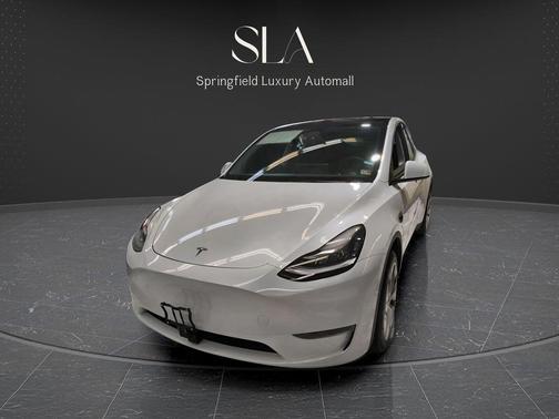 Pearl White Multi-Coat 2023 Tesla Model Y Performance Dual Motor All-Wheel Drive