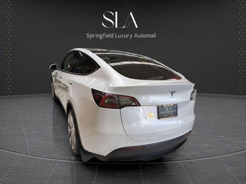 Pearl White Multi-Coat 2023 Tesla Model Y Performance Dual Motor All-Wheel Drive