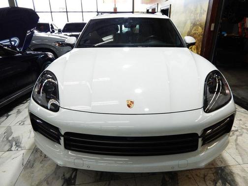 2022 Porsche Cayenne Platinum Edition