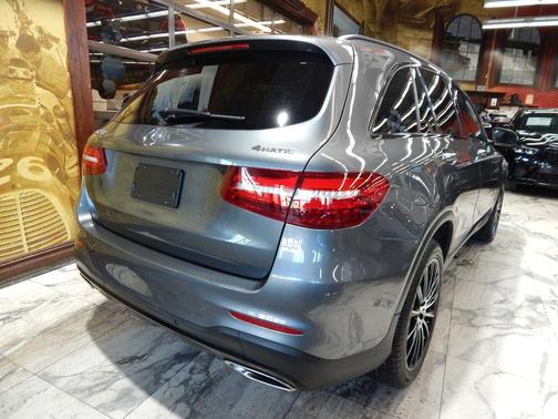 2018 Mercedes-Benz GLC 300 4MATIC