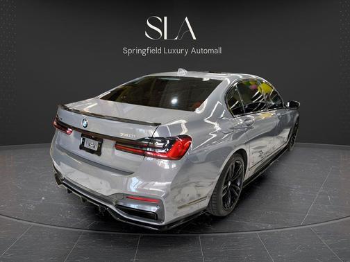 Bernina Grey Amber Effect Metallic 2022 BMW 740 i xDrive