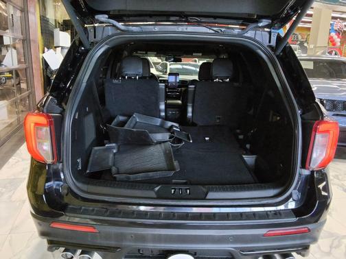 Agate Black Metallic 2023 Ford Explorer ST