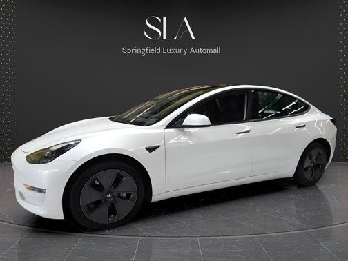Pearl White Multi-Coat 2022 Tesla Model 3 Long Range