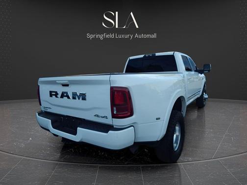 Bright White Clearcoat 2025 RAM 3500 Limited Crew Cab 4x4 8' Box
