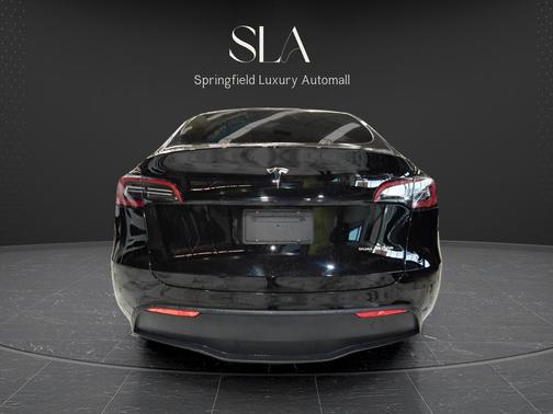 2024 Tesla Model Y Long Range Dual Motor All-Wheel Drive