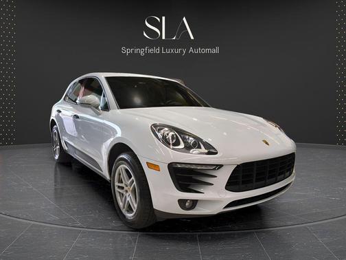 Carrara White Metallic 2018 Porsche Macan Macan S
