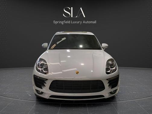 Carrara White Metallic 2018 Porsche Macan Macan S