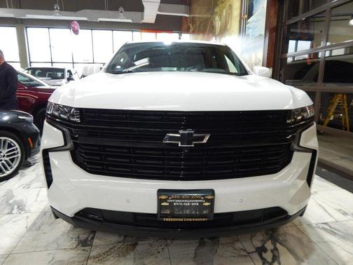 2024 Chevrolet Suburban RST