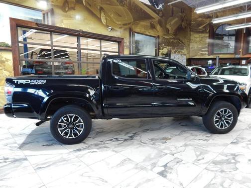 2021 Toyota Tacoma TRD Sport