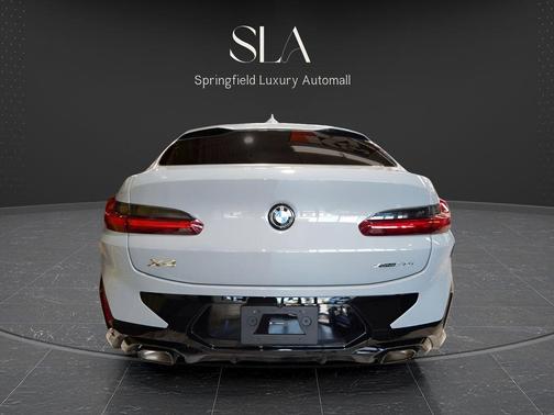 Gray Metallic 2025 BMW X4 xDrive30i