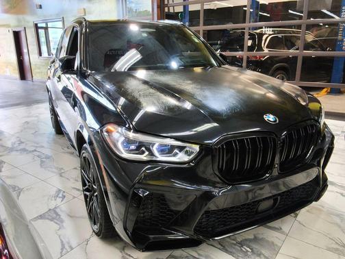 Black Sapphire Metallic 2020 BMW X5 M Base