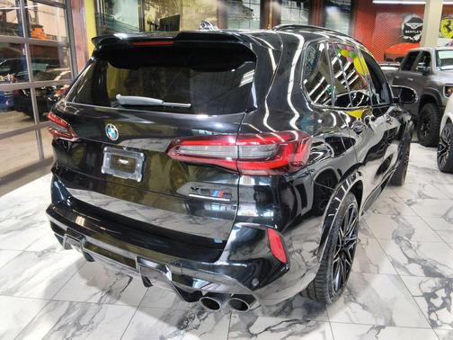 Black Sapphire Metallic 2020 BMW X5 M Base