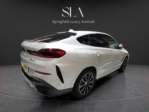 White Metallic 2021 BMW X6 xDrive40i