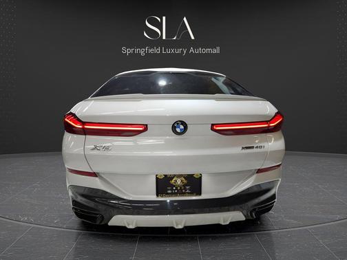 White Metallic 2021 BMW X6 xDrive40i