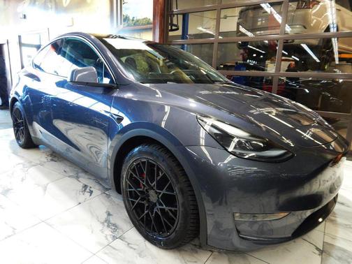 2022 Tesla Model Y Performance Dual Motor All-Wheel Drive