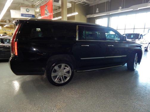 2019 Cadillac Escalade ESV Luxury