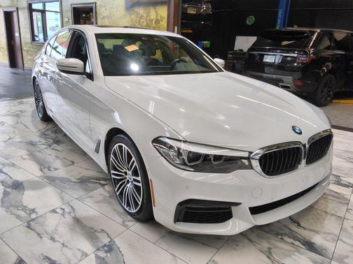 Alpine White 2019 BMW 540 540i