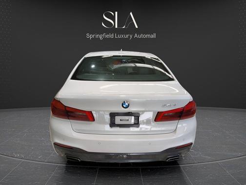 Alpine White 2019 BMW 540 540i