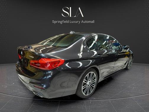 Bernina Grey Amber Effect Metallic 2022 BMW 540 i xDrive