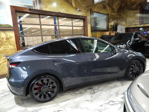 2021 Tesla Model Y Performance Dual Motor All-Wheel Drive