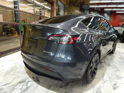 2021 Tesla Model Y Performance Dual Motor All-Wheel Drive