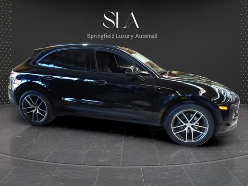 2022 Porsche Macan Base