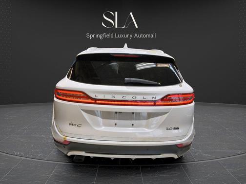 White Platinum Metallic Tri-Coat 2016 Lincoln MKC Reserve