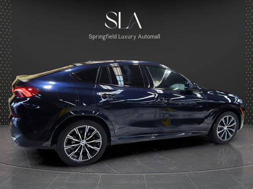 Carbon Black Metallic 2025 BMW X6 xDrive40i