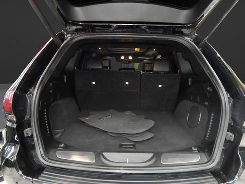 2021 Jeep Grand Cherokee SRT