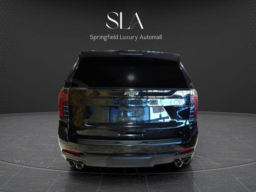 Black 2025 Chevrolet Suburban 4WD Z71