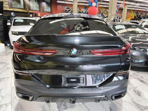 Black 2021 BMW X6 xDrive40i