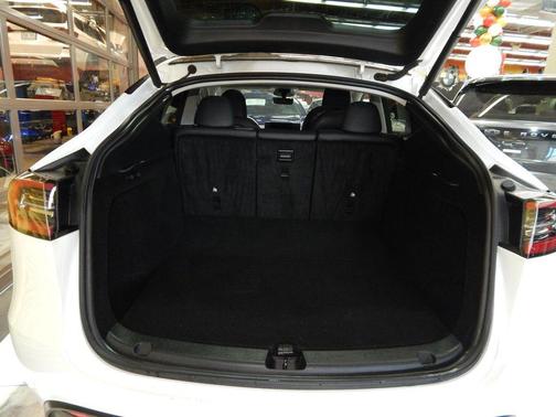 Pearl White Multi-Coat 2023 Tesla Model Y Performance Dual Motor All-Wheel Drive