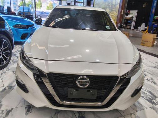 Pearl White Tricoat 2021 Nissan Altima SR Intelligent AWD