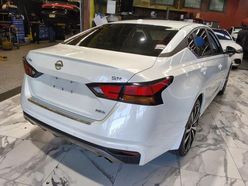 Pearl White Tricoat 2021 Nissan Altima SR Intelligent AWD