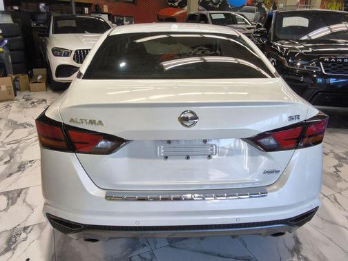 Pearl White Tricoat 2021 Nissan Altima SR Intelligent AWD