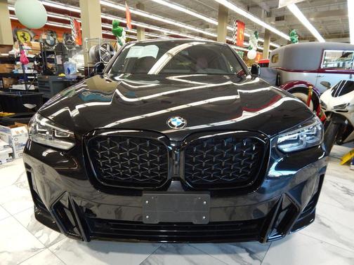 2023 BMW X4 xDrive30i