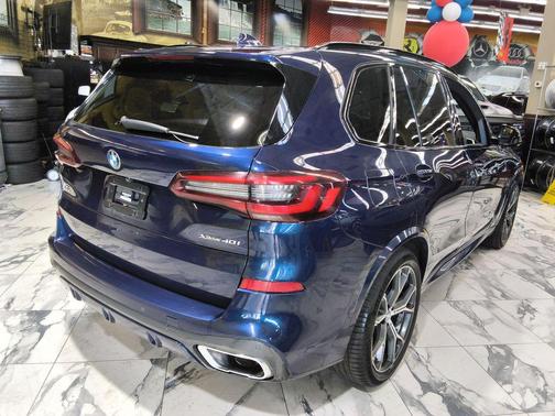 Phytonic Blue Metallic 2021 BMW X5 xDrive40i