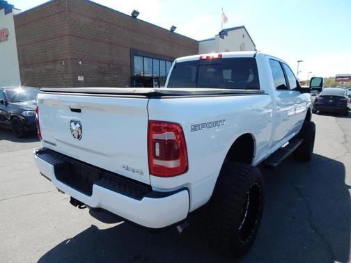 2024 RAM 3500 Laramie Crew Cab 4x4 8' Box