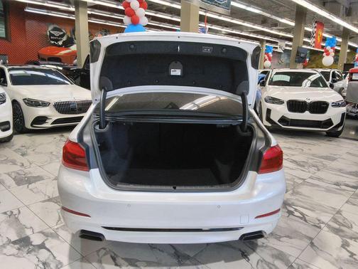 Mineral White Metallic 2017 BMW 540 xDrive