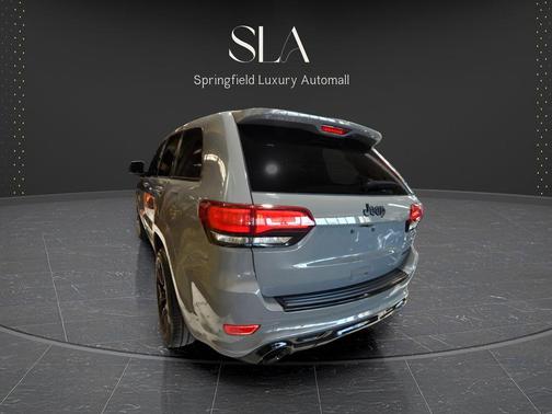 Granite Crystal Metallic Clearcoat 2021 Jeep Grand Cherokee SRT