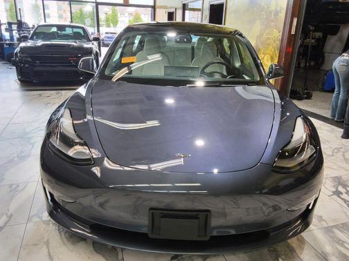 Gray 2022 Tesla Model 3 Long Range