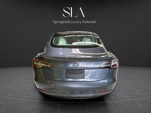 Gray 2022 Tesla Model 3 Long Range