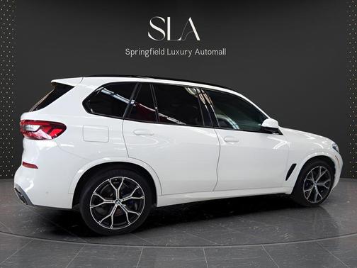 White 2022 BMW X5 xDrive40i
